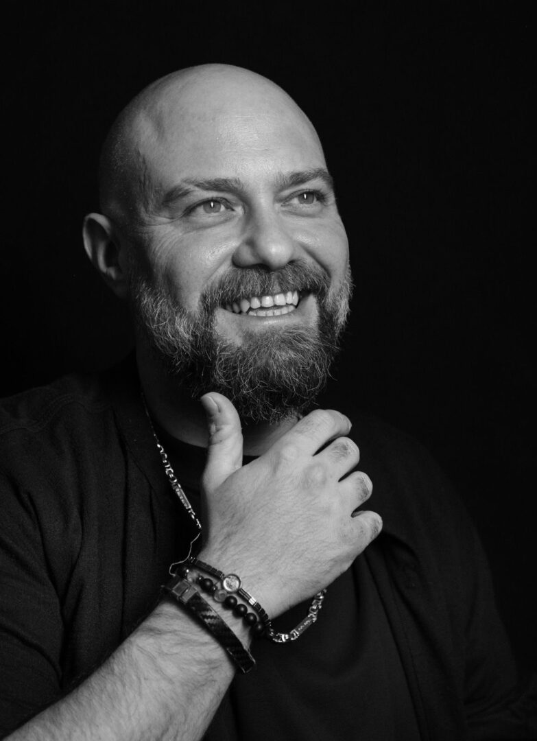 Volkan Erden’den Yeni Single: “Yaşlanmayan Kadın” Video Klibiyle Yayında