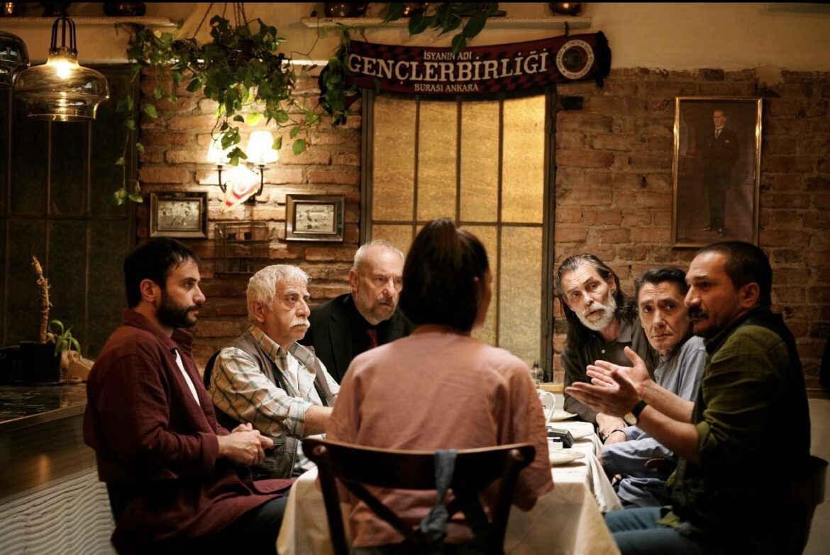 HBO MAX |&nbsp;BEHZAT Ç.’NİN YENİ SEZONUNDAN İLK KARELER PAYLAŞILDI!