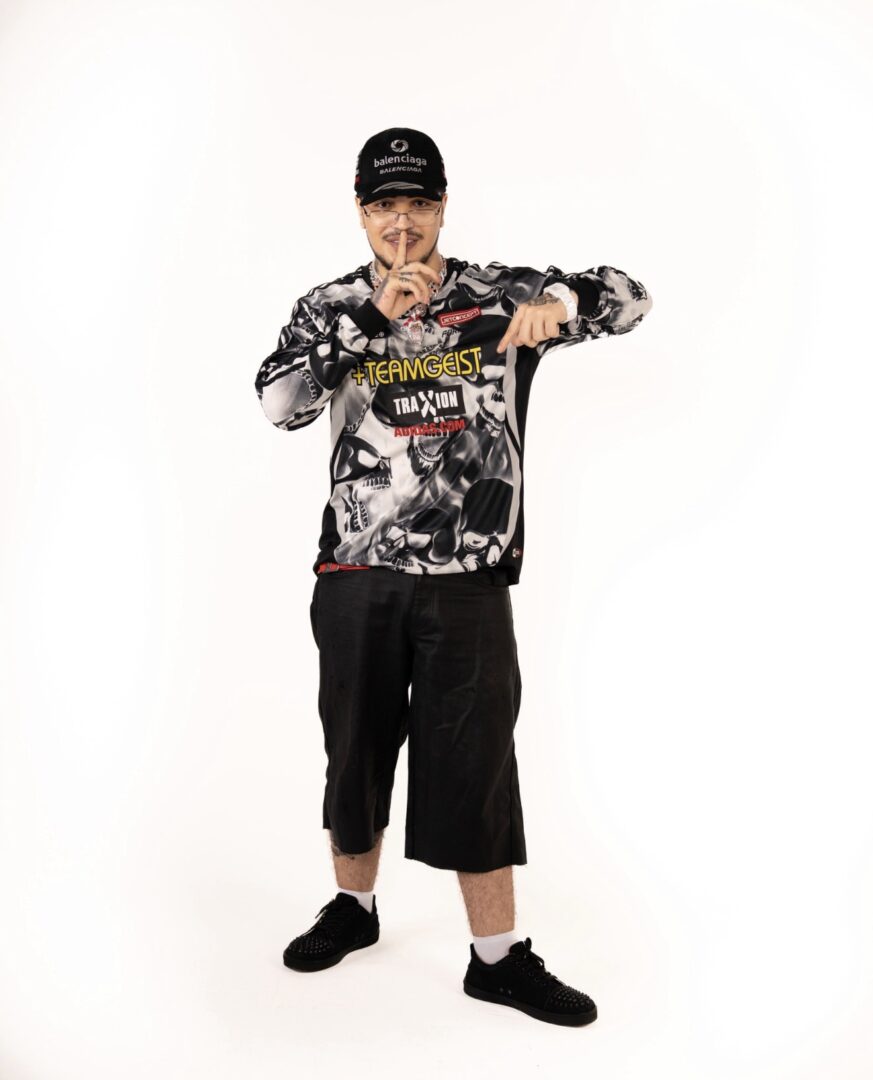 JEFF REDD, YENİ EP’Sİ ‘’REDD’’ İLE DİNLEYİCİSİNİ SINIRLARIN ÖTESİNE TAŞIYOR!